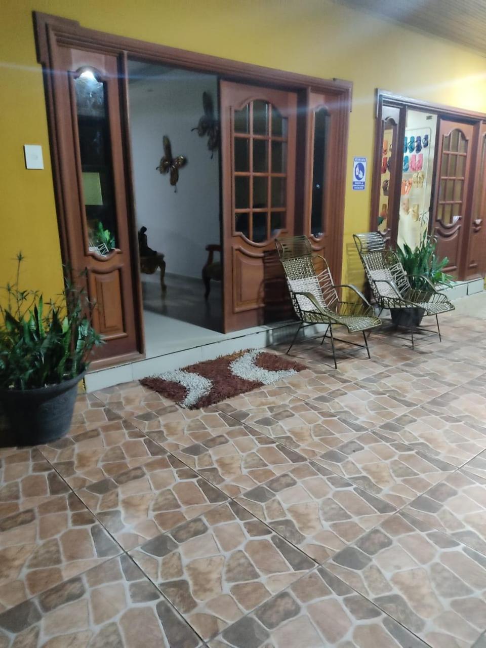 Hospedaje Casa Lucia Leticia Exterior photo